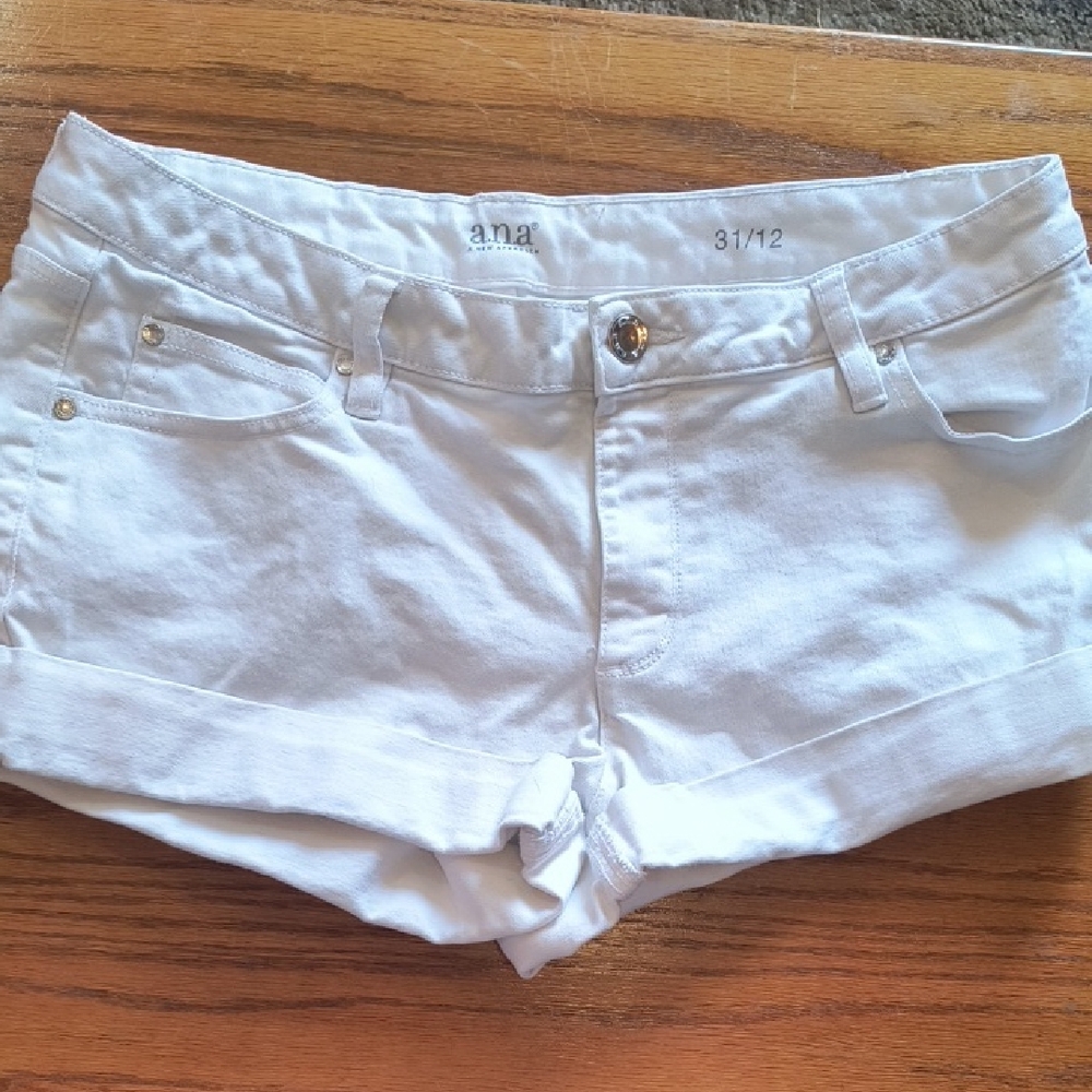 a.n.a Size 12 Women's Bright White Jean Shorts